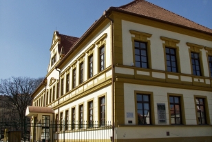 Gymnázium