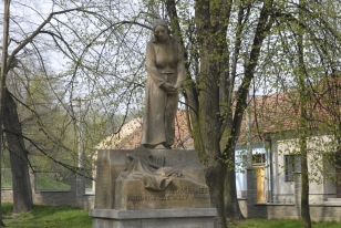 Pomník Plačící matka